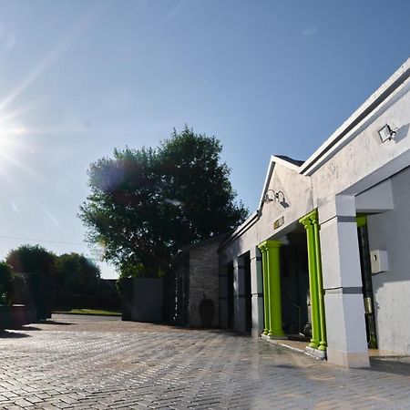 Oleratong Guest House Evander Exterior foto